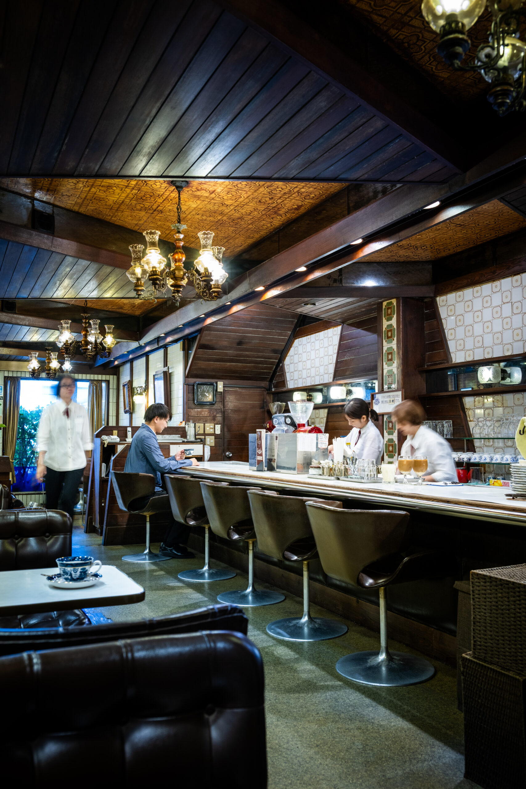 昭和懐古？いえいえ。いまも長崎人に愛されている 喫茶店です。