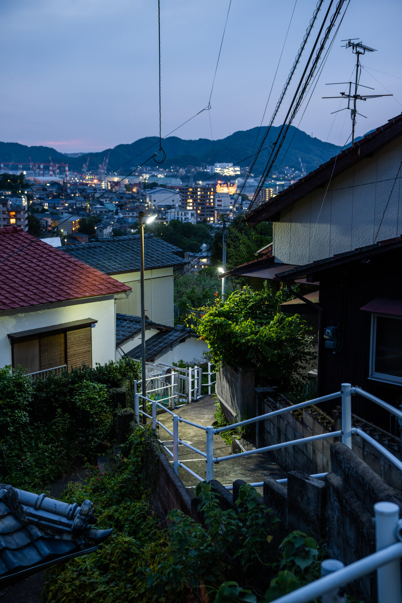 坂の上に通うための片道バス定期券がある。帰りはよいよい。行きはつらい。