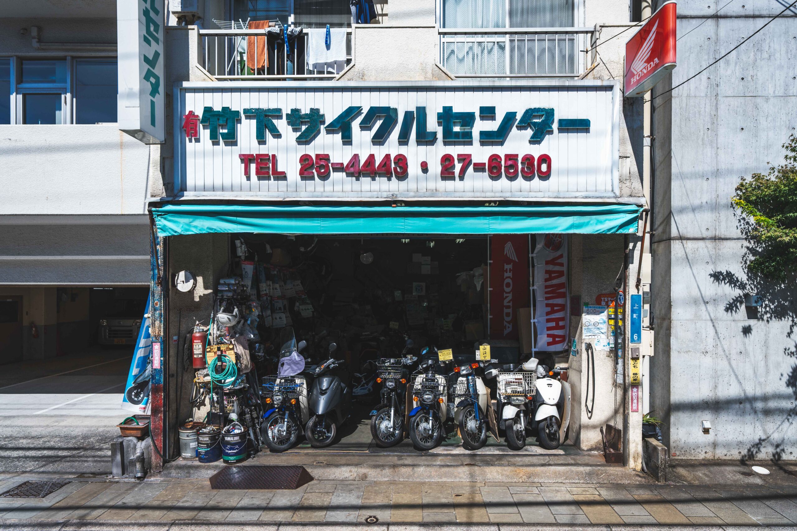 自転車屋さんは、ほぼバイク屋さん。