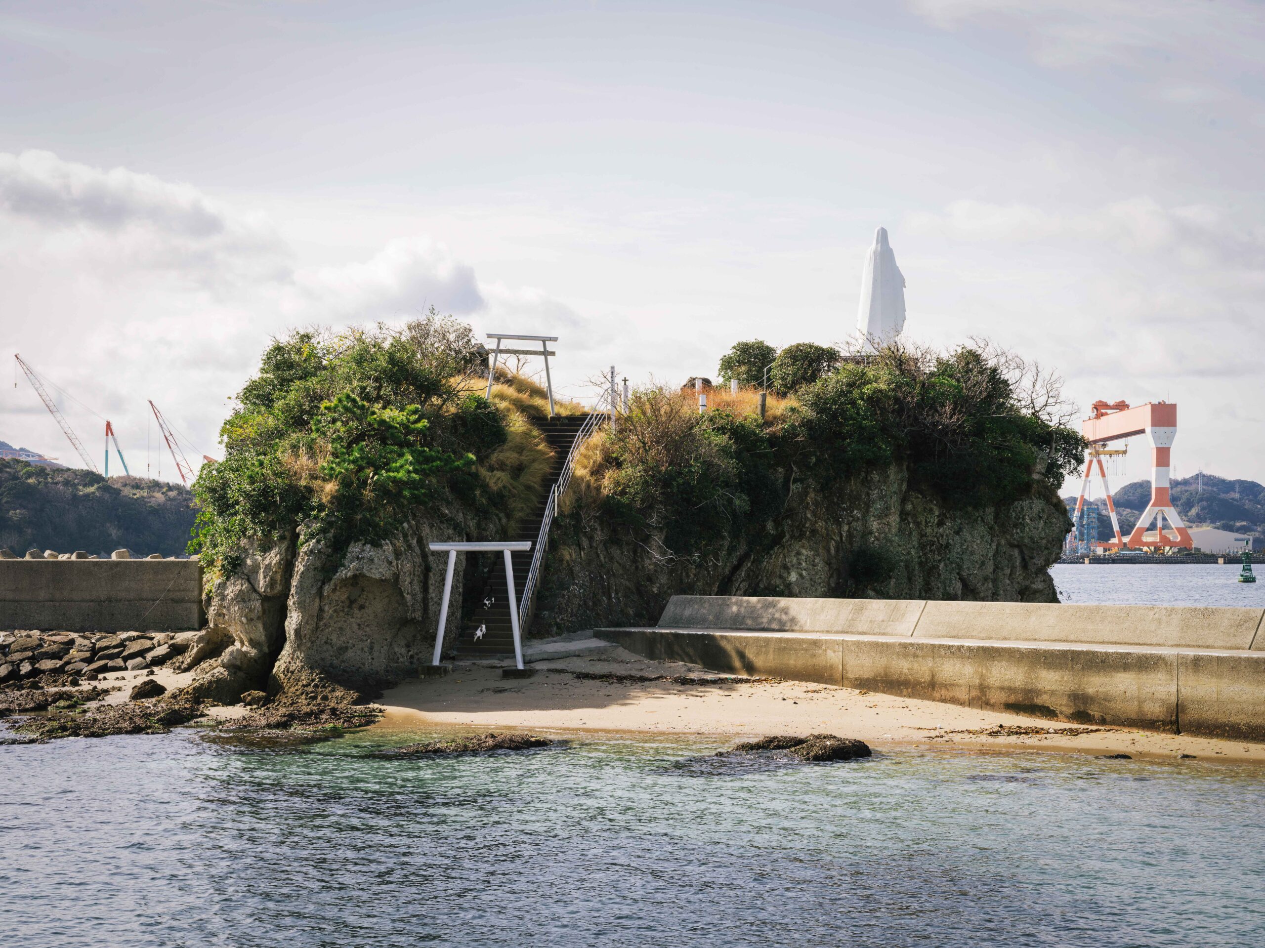 二人の神様がいっしょに暮らす、神ノ島。