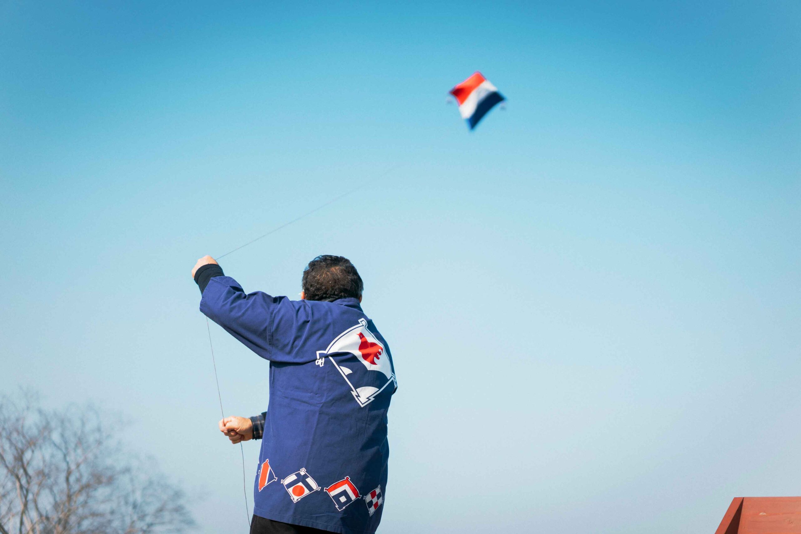 合戦で糸が切れたハタは、最初に拾った人が次の持ち主。