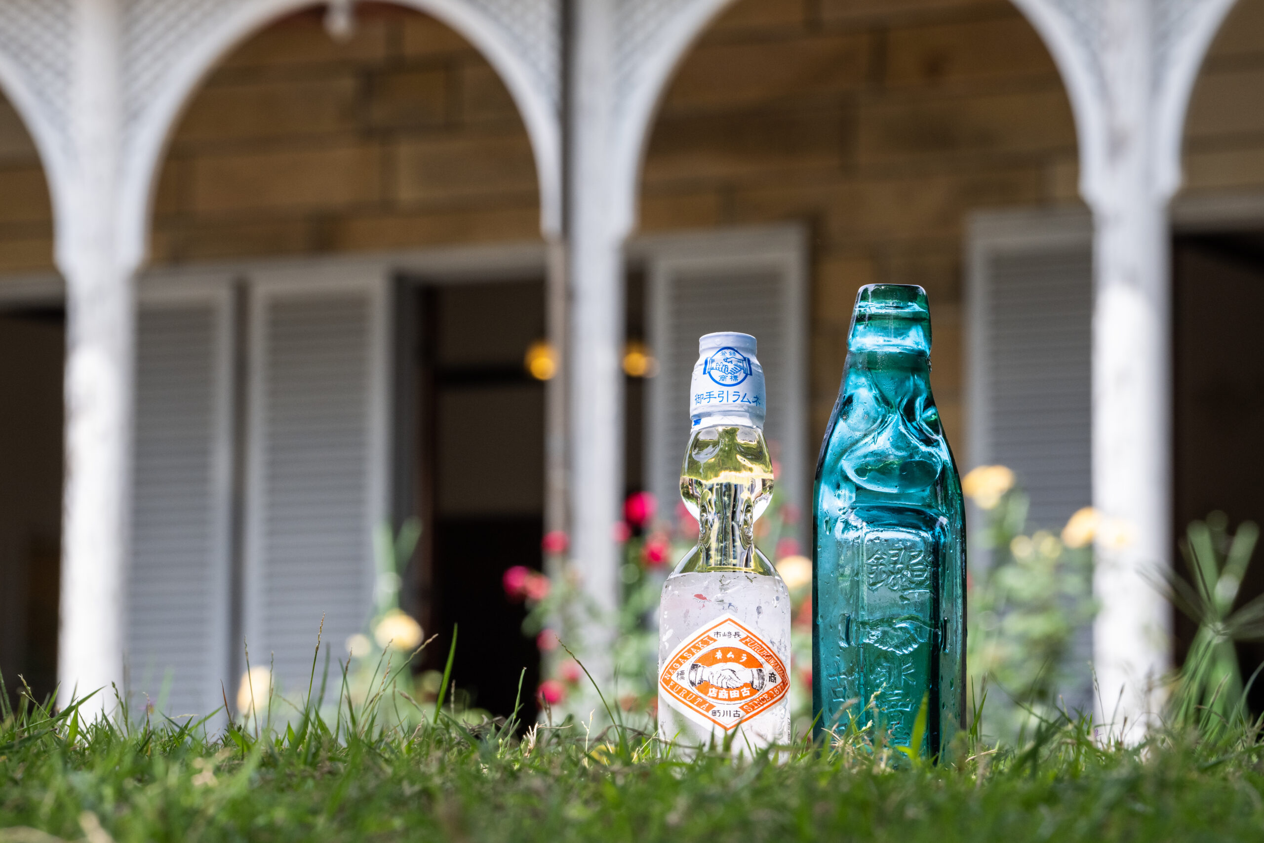 ボウリングもラムネもミルクセーキも。そこらじゅう、日本初だらけです。