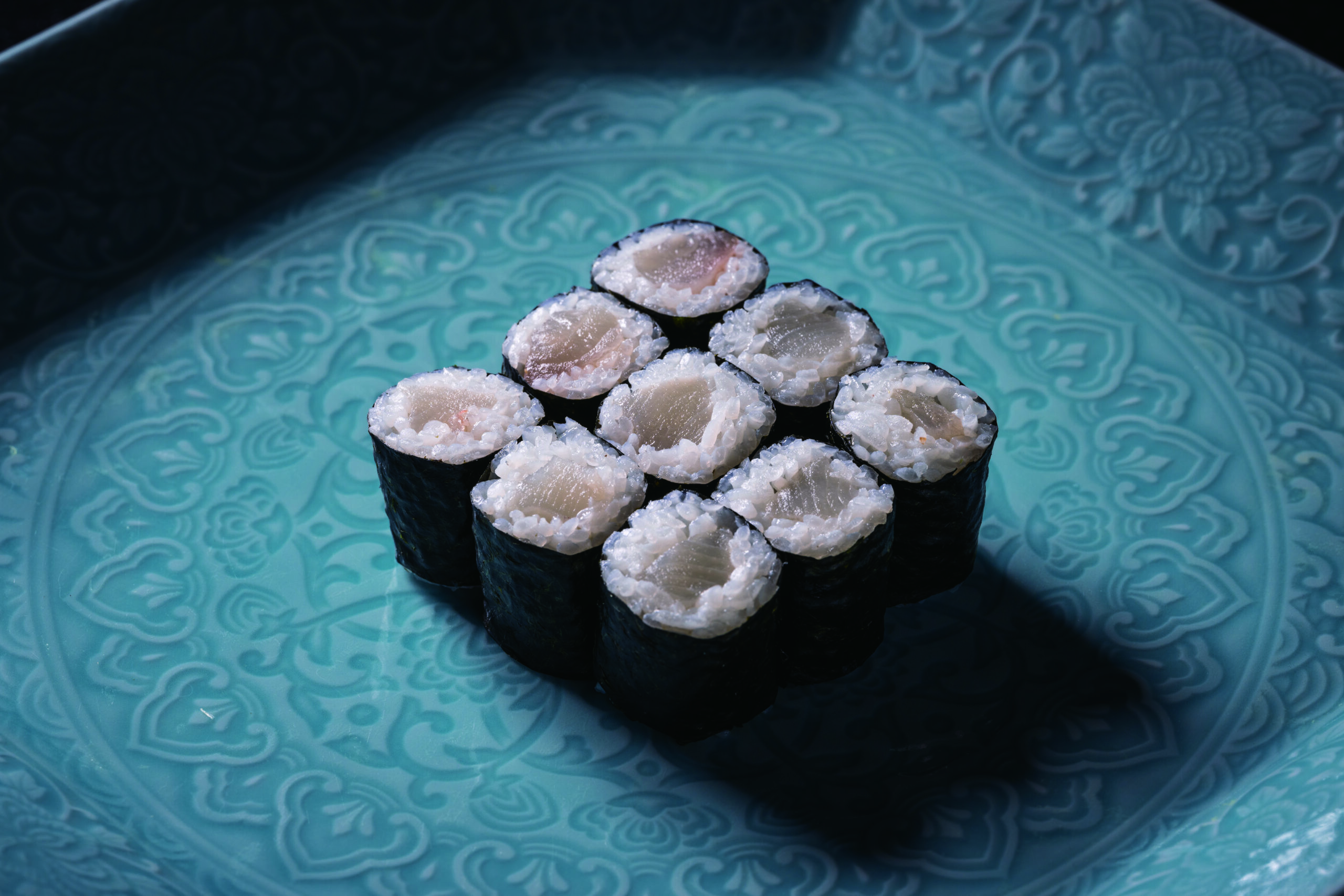 白いのに、名前は鉄火巻きなんです。