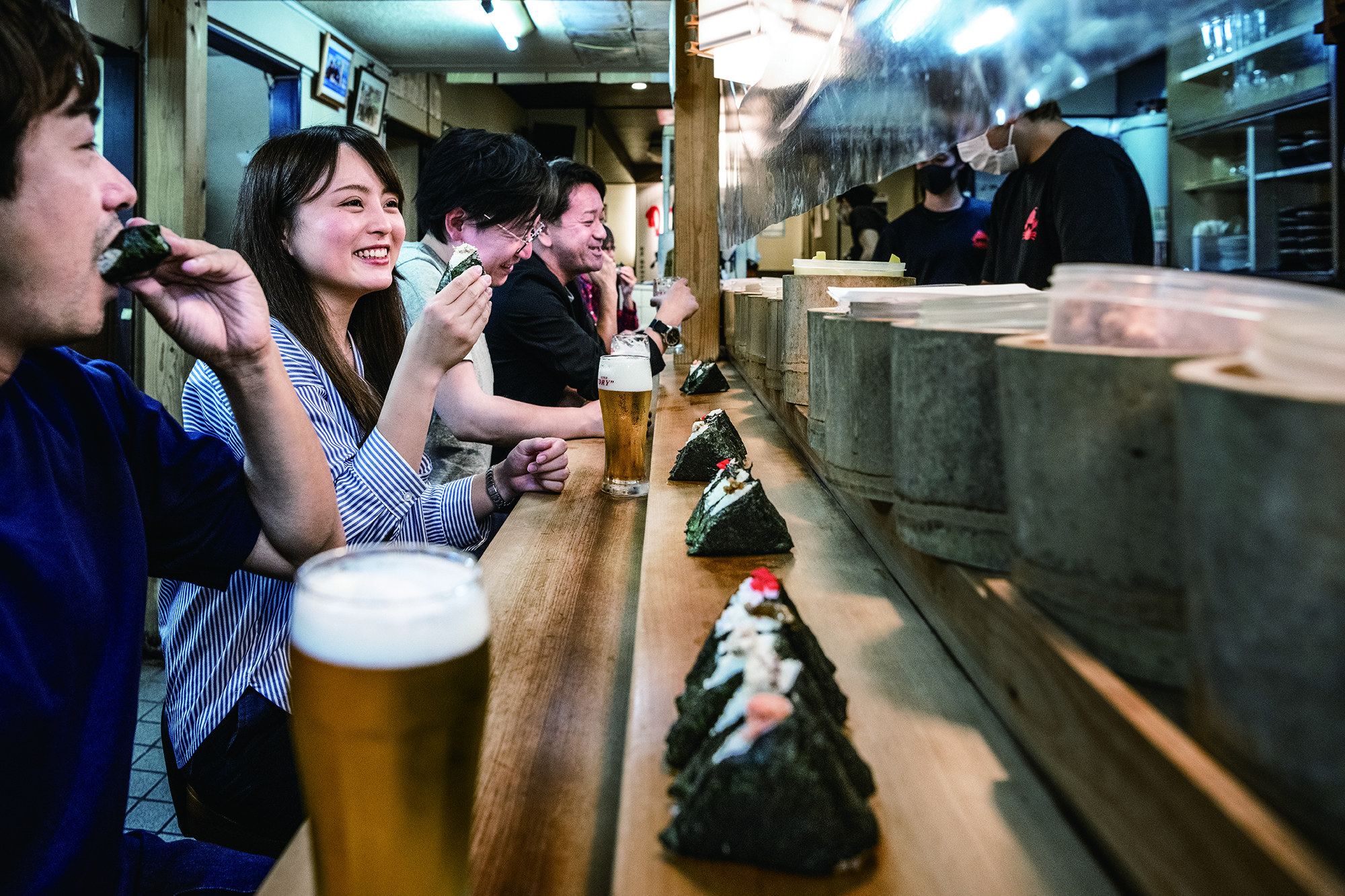 呑んだ後、「〆に行くぞ」と連れて来られたのはおにぎり屋さんでした。